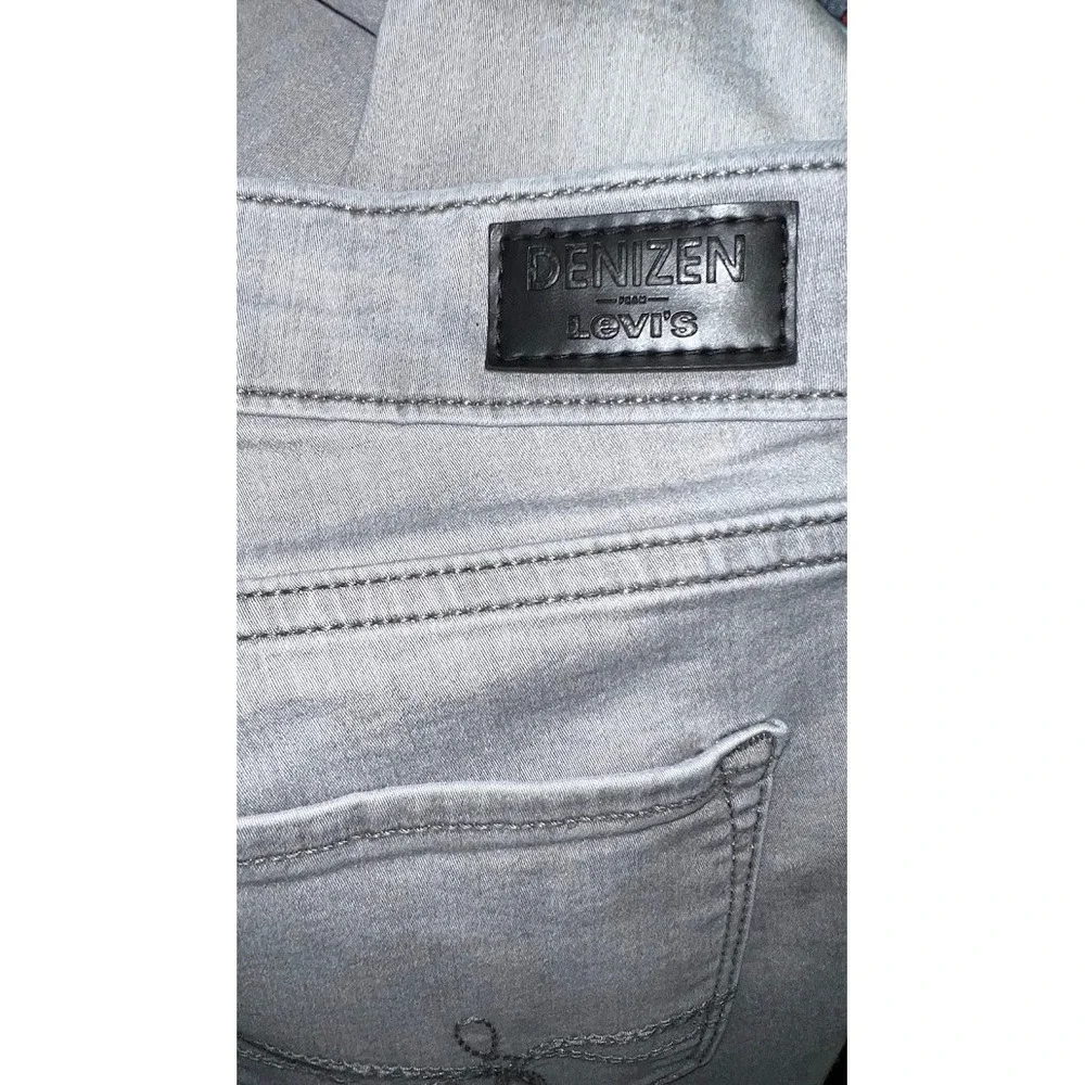 Denizen from Levi's Womens Low Rise Jegging‎ Light Gray Skinny Jeans Size 7 W28